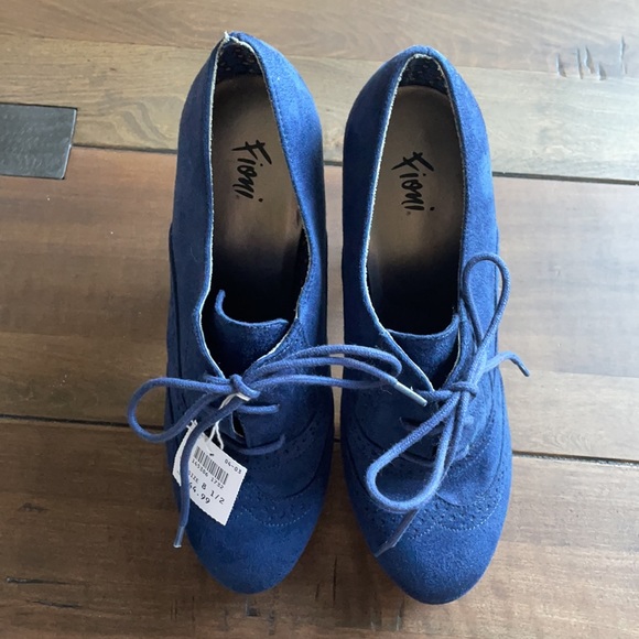 Fioni Navy Suede Oxford Booties - Picture 2 of 8
